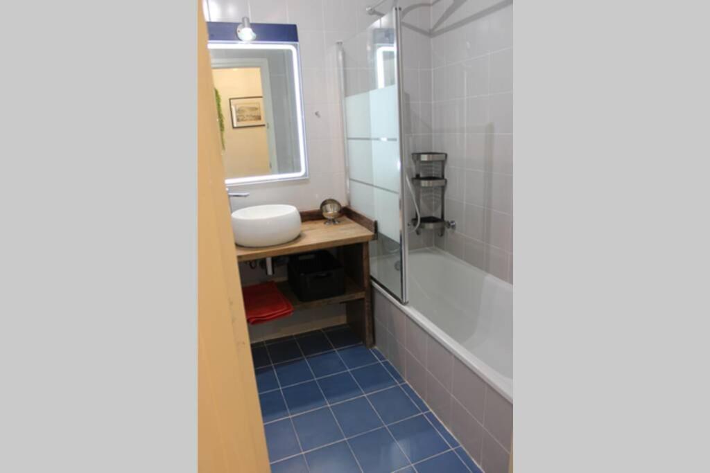 Luxury 4 Bed Apartment On Coastal Footpath At Cap Ras Llança Eksteriør billede
