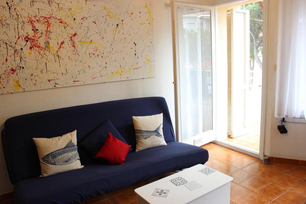 Luxury 4 Bed Apartment On Coastal Footpath At Cap Ras Llança Eksteriør billede