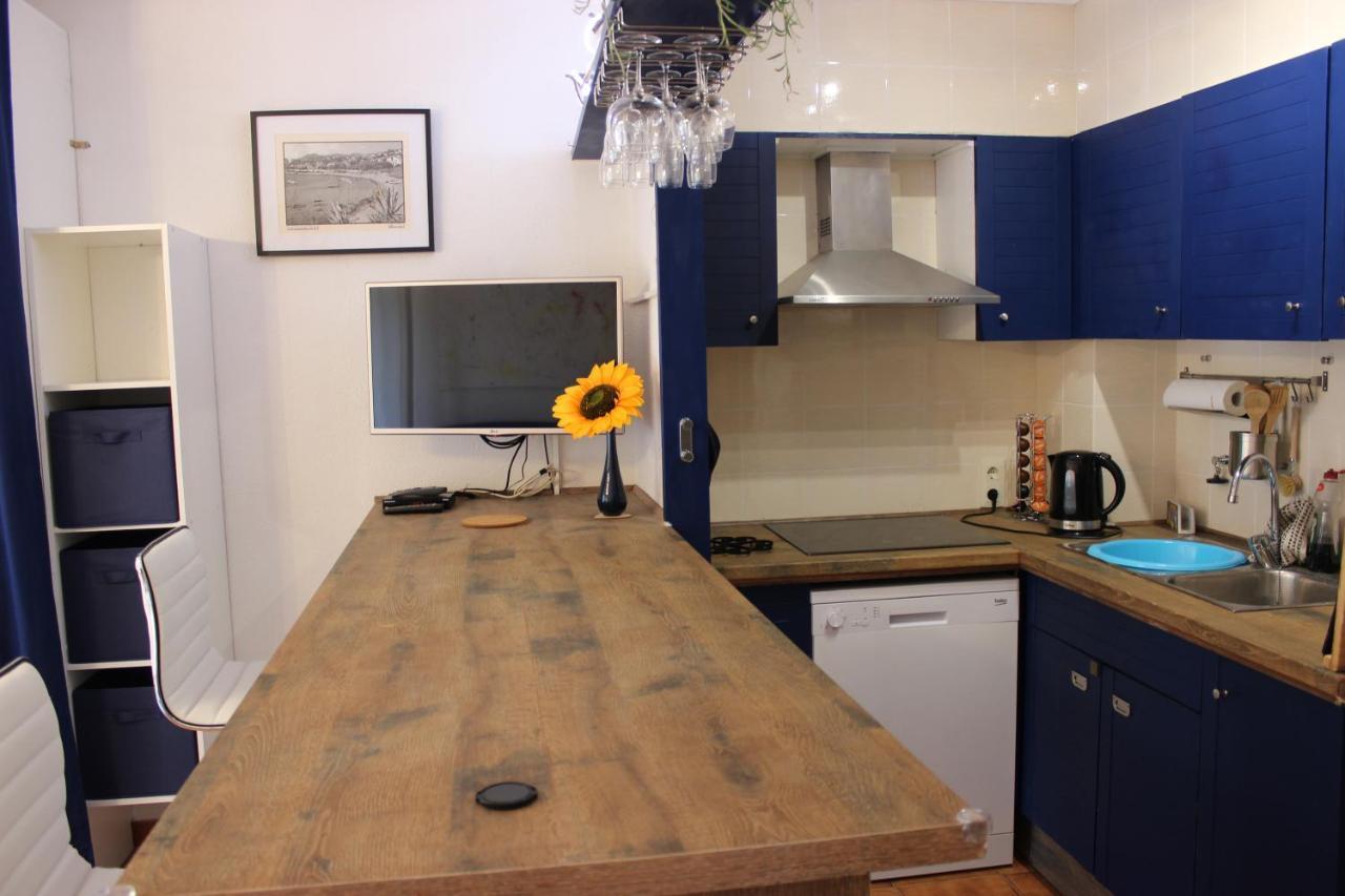 Luxury 4 Bed Apartment On Coastal Footpath At Cap Ras Llança Eksteriør billede